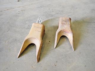 (2) Black Cat Excavator Teeth, J300 Twin  (B-2)