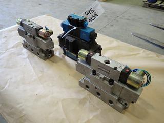 Vickers Directional Control Valve w/ 3000 Max PSI c/w (2) Automatic Valves  (M-3-3)