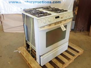 Maytag Model MGS5870ADW Gas Stove. SN 18861300YB. *Note: Working Condition Unknown*  (Y-4-3)