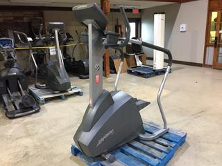 Life Fitness Integrity Series 95si Stepper S/N A194097  (AUD)