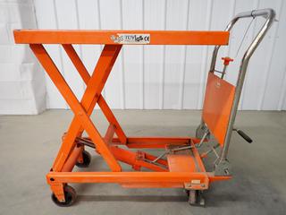 Hydraulic Scissor Lifting Platform. (WH)