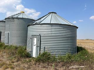 Selling Off-Site - Chief Westland 14ft Wood Floor Grain Bin, Approximately 1,500 Bushels. Located 3.9 Klm East of High River on Highway 23, Turn North On 160 Street East For .7 Klms. Buyer is responsible for removal by Oct. 15, 2023.