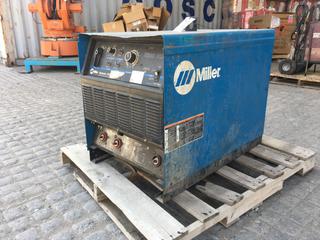 Miller Dimension 452 60Hz Mig Welder. Requires Repair. (DOME)