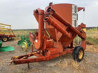 Farmhand Feed Master 840 S/A Pull Type Feed Grinder c/w 540 PTO, Pin Hitch, 11L-15 Tires, S/N 485