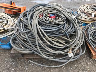 Quantity of 1/2in & 1/4in LP Type 1 Gas Hose c/w Regulators.