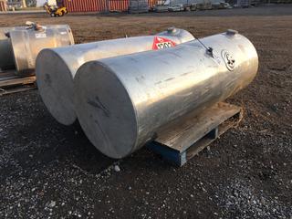 (2) Kenworth Fuel Tanks 519L/Ea.