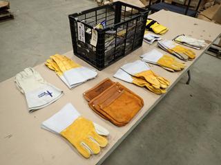 Assorted Work Gloves and 3-Pocket Kuny's Pouch   (Y-3-2)