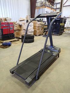 Weslo Cadence 860 Treadmill, Model WCTL 86000, 120V, 60HZ, 8A, SN I847 13430, *Note: Digital Display Not Working*  (Z)