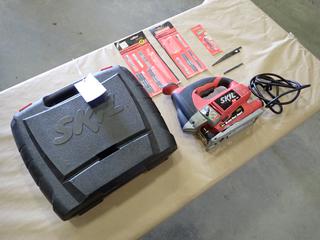 Skil Model 4680 Electric Jigsaw, 120V, 5.0A, 60HZ, c/w Extra Saw Blades and Storage Case  (G-2)
