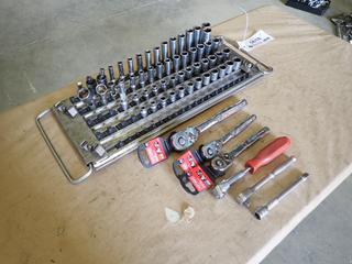 Tray of Assorted Snap-On Sockets c/w Qty of Snap-On and Craftsman Ratchets  (B-2)