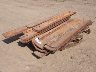 Qty Of Assorted Size Grader Blades