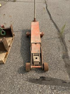 Floor Jack, *Note: Approx. 20 Ton As Per Consignor* **LOCATED OFFSITE @ Fort McMurray Airport, 547 Snow Eagle Drive, Fort McMurray, AB Call Chris For Info @ 587-340-9961**