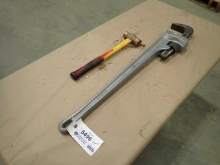 Ridgid 36 In. Aluminum Pipe Wrench c/w Hammer  (E-2)