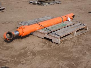 Heavy Equipment Bucket Cylinder Hydraulic Extension Arm, 79 In. X 7 In.