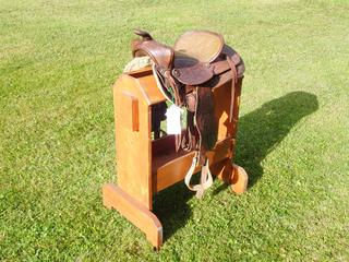 Western Rawhide Winnipeg 14 In. Kids Saddle, SN 9011 *Note: Stand Not Included, This Item Is Located Offsite In Alberta Beach, For More Info Contact Richard @780-222-8309*