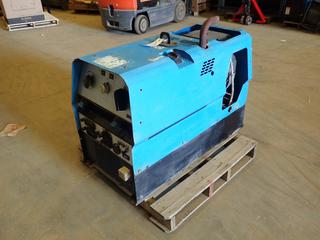 Air Liquide Wolfpac 270AMP 10kva CC/CV Welding Generator c/w Honda Engine. Showing 1,116hrs. SN 2012531  (NEC)