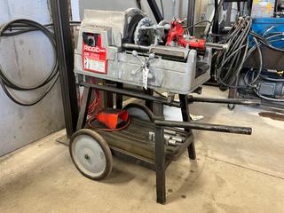 Ridgid 535 Series Manual Chuck Threading Machine with 6.6L Oil Tray, Large Chip Tray and Foot Control Pedal.