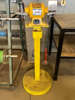 DeWalt DW756 6in Bench Grinder, 120V, 60Hz, 4A, 1/2in Arbor.