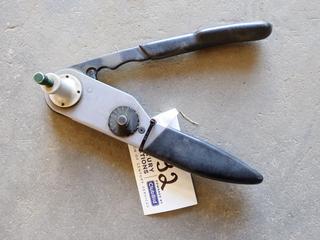 Deutsch Field HDT-48-00, Solid Contacts Maintenance Crimping Tool.