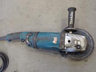 Makita GA903 Heavy Duty Angle Grinder 9in 120V 15A.