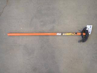 Ideal 74-001 Ductile Iron Bender Head for 1/2in EMT Conduit and Klein Tools 56207 Handle.