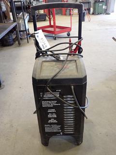 Motomaster Eliminator, 011-1981-2 Workshop Series 6v/12V Battery Charger.