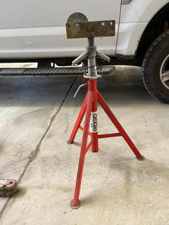 (1) Ridgid 56672 RJ-99, Roller Head High Pipe Stands, Missing Roller.