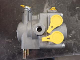 (1) Fleet Spec FSK021557NSR-7 Spring Break Valve and (2) Dodge Flange Bearings 1-3/8in.