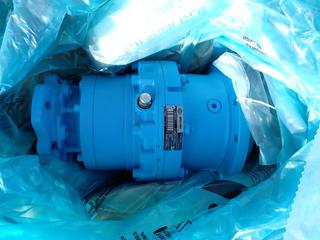 Hyjack Mast Raise Gear in Crate, 31 In L x 24 In W x 30 In H.