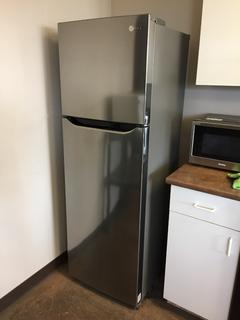 LG LRTNC0915V Counter Depth 9 Cubic Foot Refrigerator.