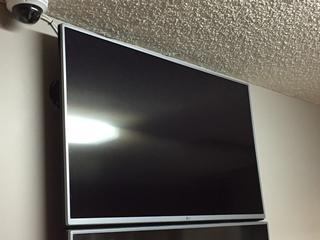 LG 42in TV with Wall Mount, No Remote.