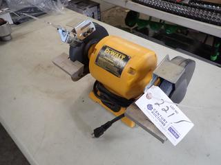 Dewalt DW756 120V 6in Bench Grinder. SN 200439-YL0164 *Note: (1) Shield Missing*