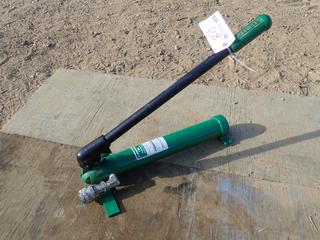 Greenlee 755 10,000PSI Hydraulic Hand Pump. SN FU13981CQ