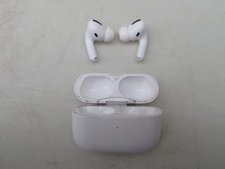 Apple Airpod Pro Model A2190 Second Gen Noise Cancelling Bluetooth Ear Buds. SN H33HCCPB1059