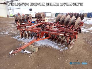 Fort Saskatchewan Location - Massey Ferguson Model 620 Tandem Disc C/w Hydraulic Folding, Hydraulic Lift, 20 Ft.(W), 20 In. Discs, 9 In. Disc Spacing And 9.5L-15 Tires *PL#1160*