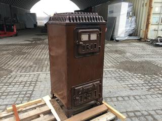 1925 McClary Wood Stove. (Dome)
