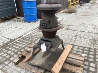 Antique Cast Iron Wood Stove. (Dome)