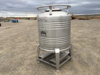 Black Forest/Thielmann 800L Stainless Steel Tank, Type 304 on a Skid.