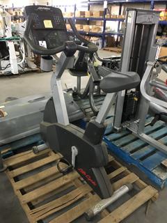 Life Fitness CLSC Stationary Bike with Life Cycle Heart Rate Monitor. (WH)