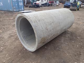 (1) 900 2.4M Concrete Pipe