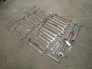 Qty Of Assorted 5/16in - 2 9/16in Wrenches