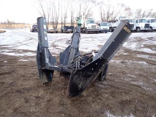 Bradco 25570 25 Series Skid Steer Hydraulic Tree Spade Attachment C/w Skid Steer Coupler. SN 121571