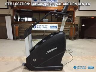 High River Location -  Life Fitness 95P PowerMill Climber, S/N PMH102904. Tested and Functioning