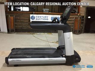 High River Location -  Life Fitness 95T Treadmill with FlexDeck Shock Absorption System, Programs and Fitness Monitoring, 0-15% Incline, 0.5-14mph, 120V, 20 Amp Plug, S/N AST175993.  Tested and Functioning