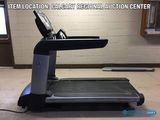 High River Location -  Life Fitness 95T Treadmill with FlexDeck Shock Absorption System, Programs and Fitness Monitoring, 0-15% Incline, 0.5-14mph, 120V, 20 Amp Plug, S/N TWT106690.  Tested and Functioning