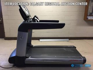 High River Location -  Life Fitness 95T Treadmill with FlexDeck Shock Absorption System, Programs and Fitness Monitoring, 0-15% Incline, 0.5-14mph, 120V, 20 Amp Plug, S/N TWT106706.  Tested and Functioning
