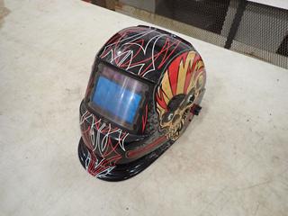 SHOP IRON Auto Darkening Welding/Grinding Helmet. SN 160600837 (R-2-1)