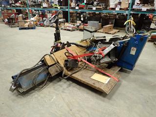 2014 Hofmann Model Hofmann Monty/5800B 200-3-60 200VAC 3-Phase Heavy Duty Tire Changer *Note: Full Working Order, Rewired 12 Months Ago, Has (3) New Solenoids And New Control Check Valve As Per Consignor*