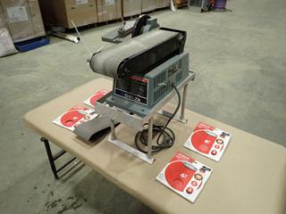 Delta 31-460C 1/3hp 115V Single Phase 4in Belt/6in Disc Belt Sander c/w Stand And Sand Paper (J-1-3)