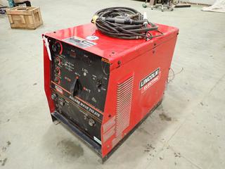 Lincoln Electric Square Wave TIG 275 460/575V Single Phase TIG Welder c/w TIG Gun And Hose. SN 10525U1991011254 (Y-1-1)